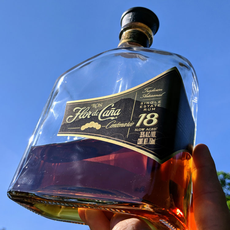 Flor de Caña 18 Fondo Cielo