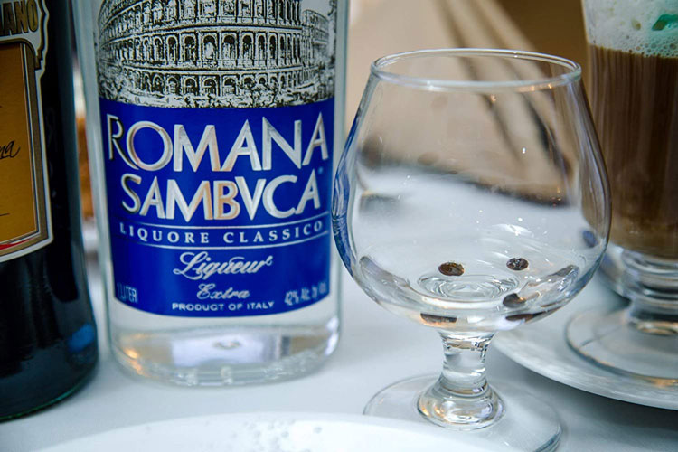 La Romana Sambuca & Vidrio